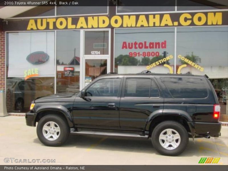 Black / Oak 2000 Toyota 4Runner SR5 4x4