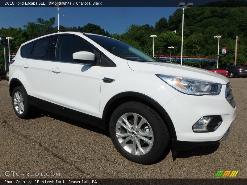 Oxford White / Charcoal Black 2018 Ford Escape SEL