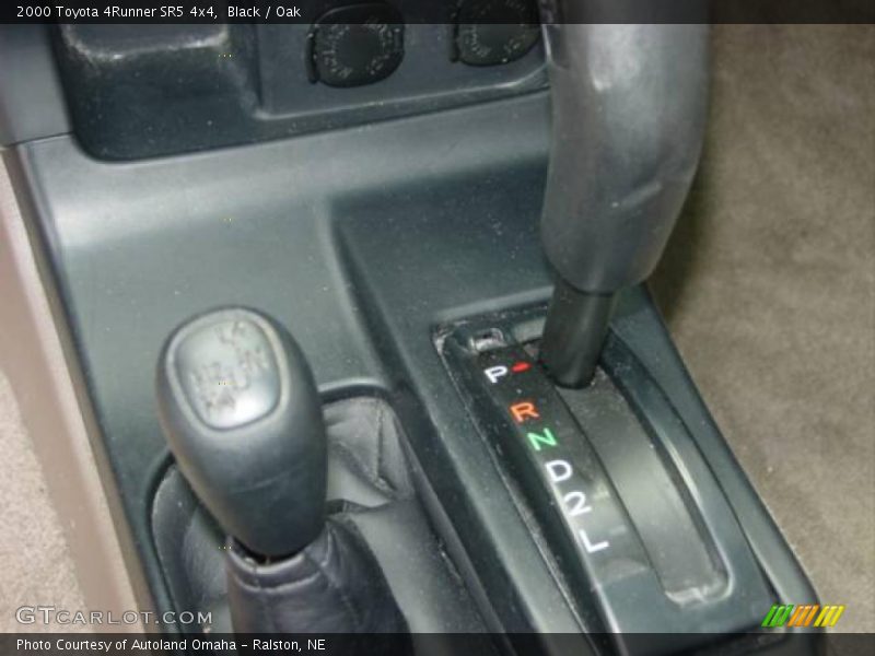 Black / Oak 2000 Toyota 4Runner SR5 4x4