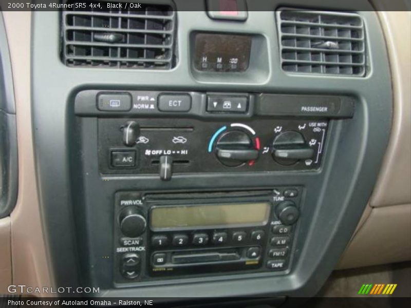 Black / Oak 2000 Toyota 4Runner SR5 4x4