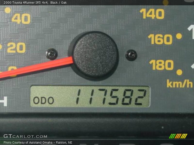 Black / Oak 2000 Toyota 4Runner SR5 4x4