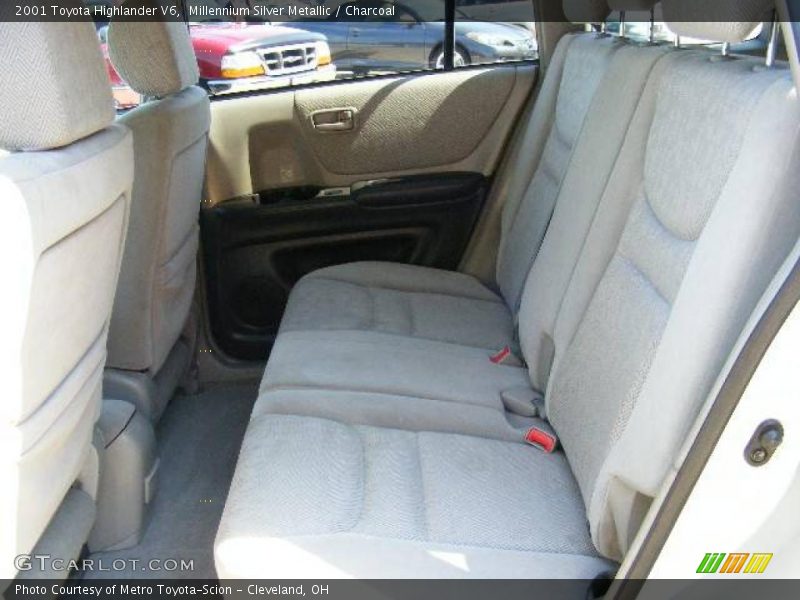 Millennium Silver Metallic / Charcoal 2001 Toyota Highlander V6