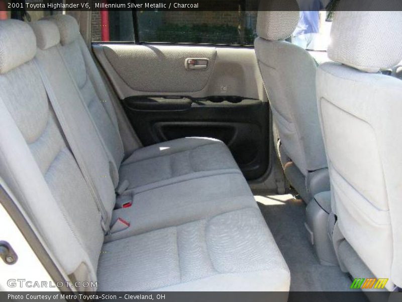 Millennium Silver Metallic / Charcoal 2001 Toyota Highlander V6