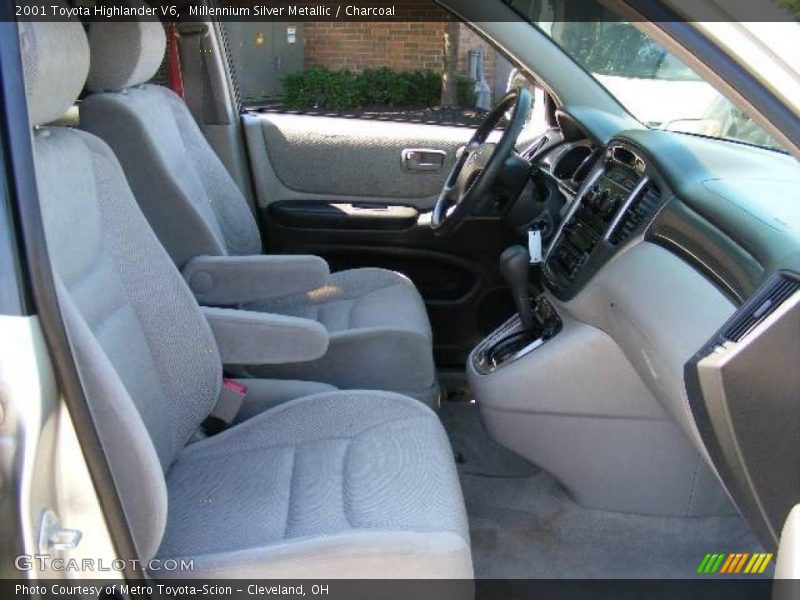Millennium Silver Metallic / Charcoal 2001 Toyota Highlander V6