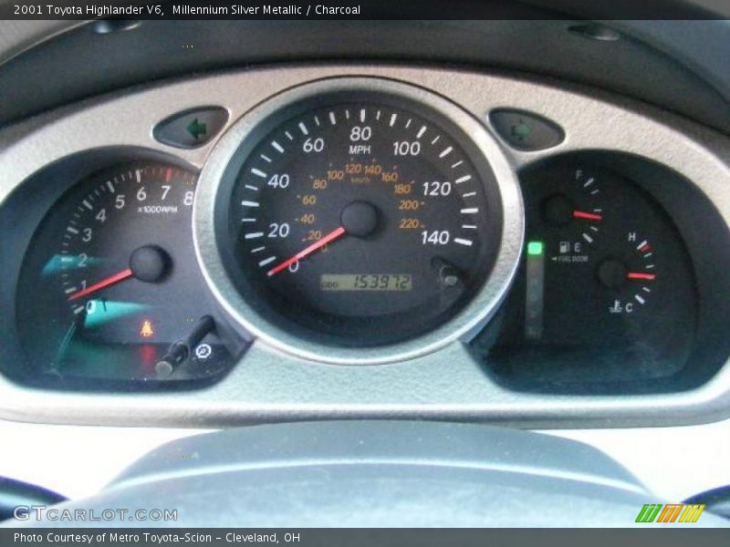 Millennium Silver Metallic / Charcoal 2001 Toyota Highlander V6