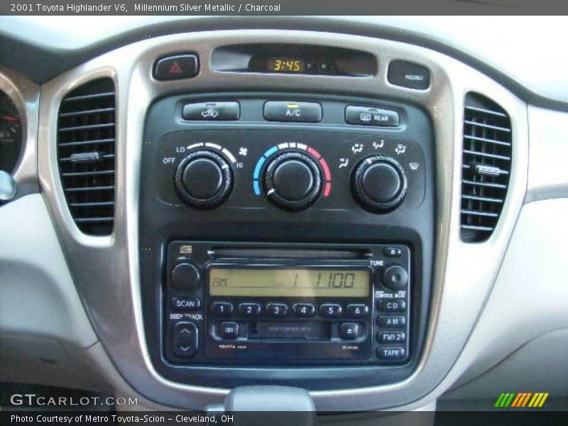 Millennium Silver Metallic / Charcoal 2001 Toyota Highlander V6