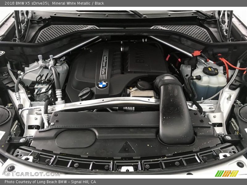 Mineral White Metallic / Black 2018 BMW X5 sDrive35i