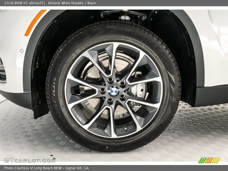 Mineral White Metallic / Black 2018 BMW X5 sDrive35i