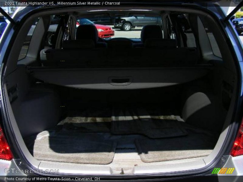 Millennium Silver Metallic / Charcoal 2001 Toyota Highlander V6