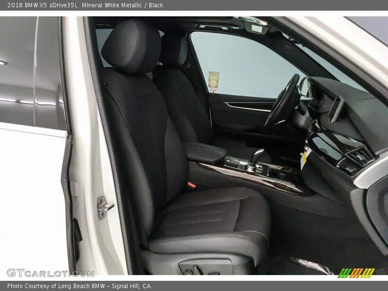 Mineral White Metallic / Black 2018 BMW X5 sDrive35i
