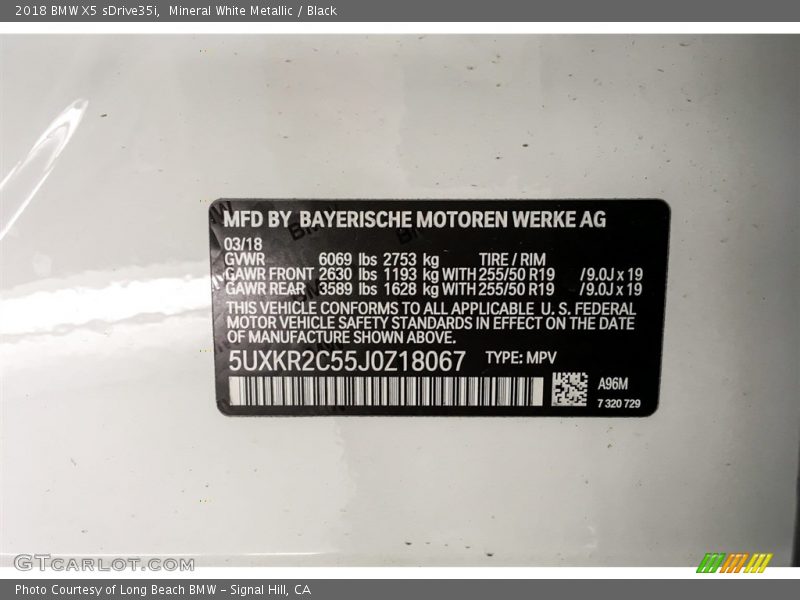 Mineral White Metallic / Black 2018 BMW X5 sDrive35i
