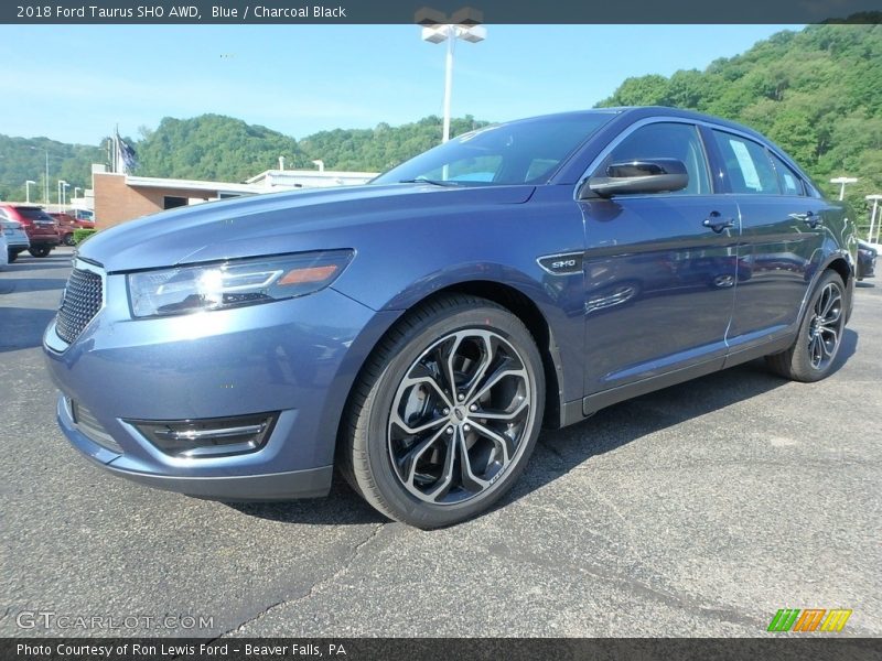 Front 3/4 View of 2018 Taurus SHO AWD