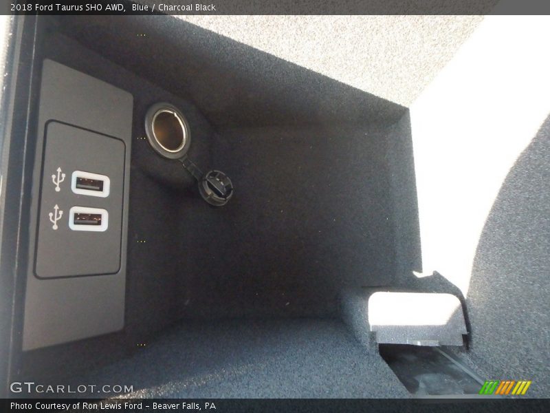 Blue / Charcoal Black 2018 Ford Taurus SHO AWD