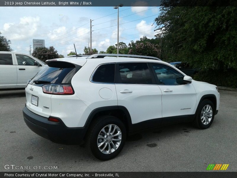 Bright White / Black 2019 Jeep Cherokee Latitude