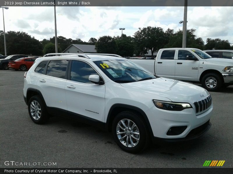 Bright White / Black 2019 Jeep Cherokee Latitude