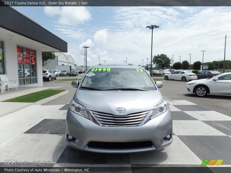Silver Sky Metallic / Ash 2017 Toyota Sienna XLE