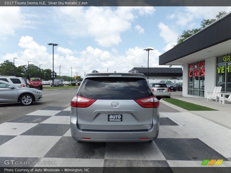 Silver Sky Metallic / Ash 2017 Toyota Sienna XLE