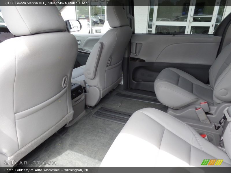 Silver Sky Metallic / Ash 2017 Toyota Sienna XLE