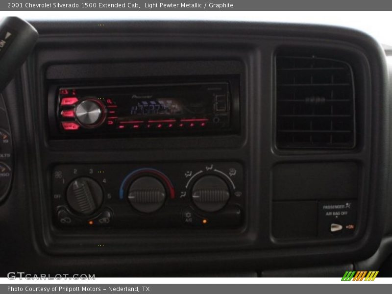 Light Pewter Metallic / Graphite 2001 Chevrolet Silverado 1500 Extended Cab