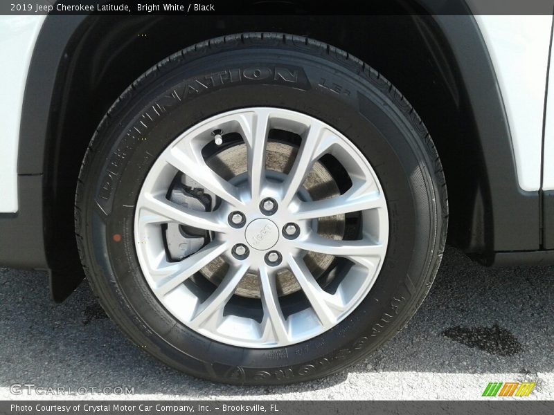 Bright White / Black 2019 Jeep Cherokee Latitude