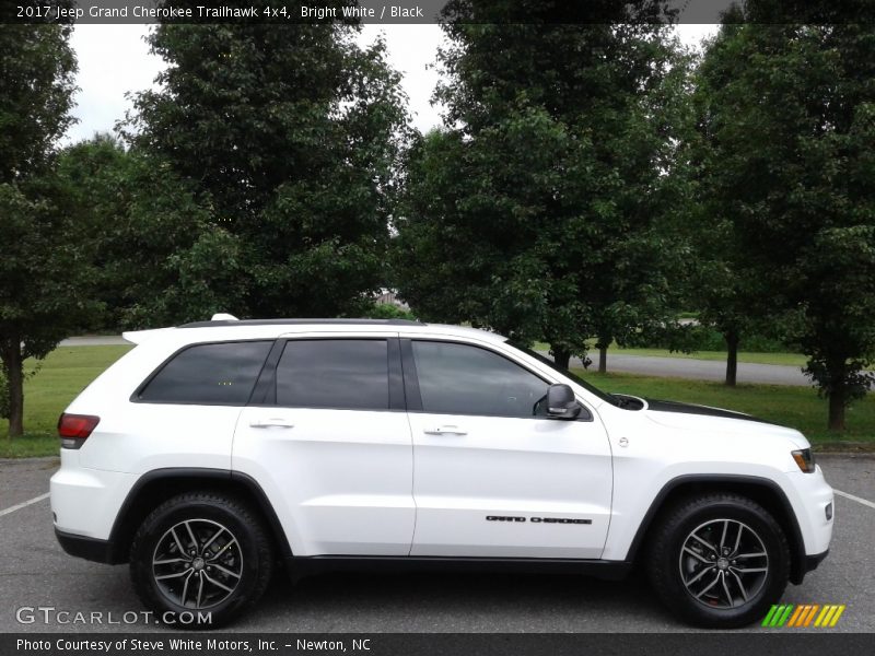 Bright White / Black 2017 Jeep Grand Cherokee Trailhawk 4x4