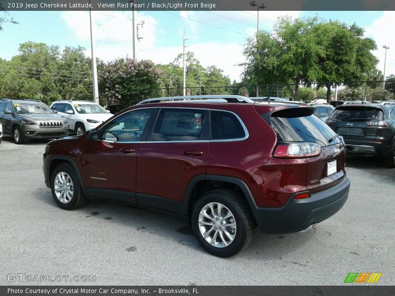 Velvet Red Pearl / Black/Light Frost Beige 2019 Jeep Cherokee Latitude