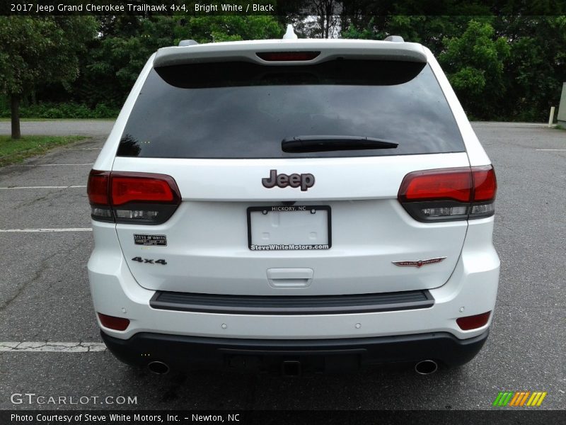 Bright White / Black 2017 Jeep Grand Cherokee Trailhawk 4x4