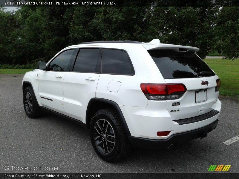 Bright White / Black 2017 Jeep Grand Cherokee Trailhawk 4x4