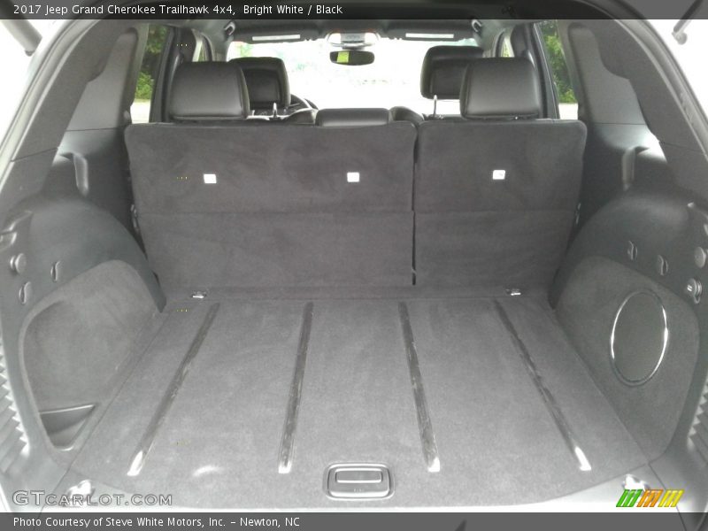 Bright White / Black 2017 Jeep Grand Cherokee Trailhawk 4x4