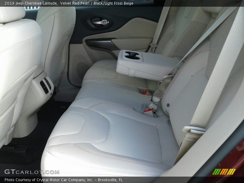 Velvet Red Pearl / Black/Light Frost Beige 2019 Jeep Cherokee Latitude