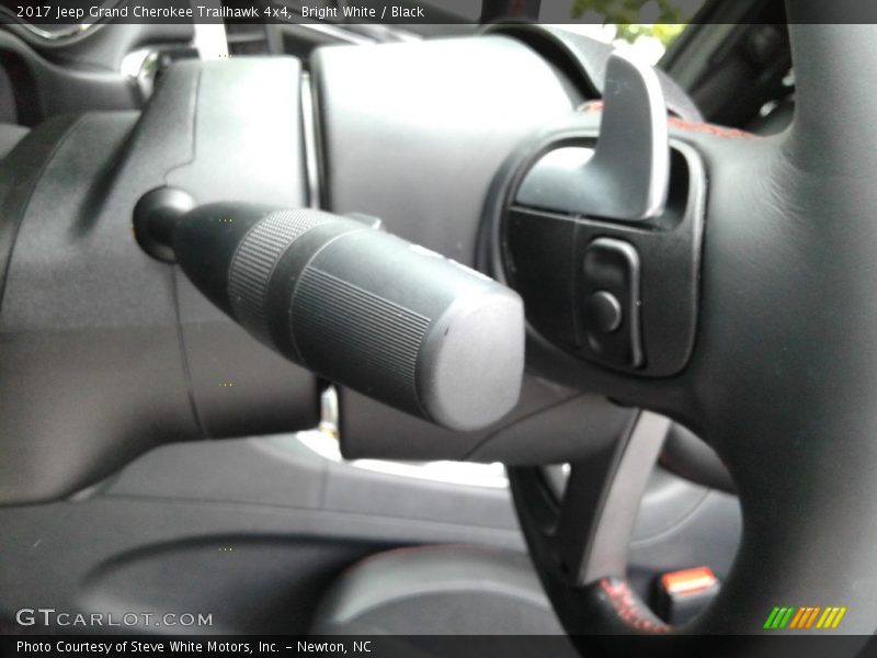 Bright White / Black 2017 Jeep Grand Cherokee Trailhawk 4x4