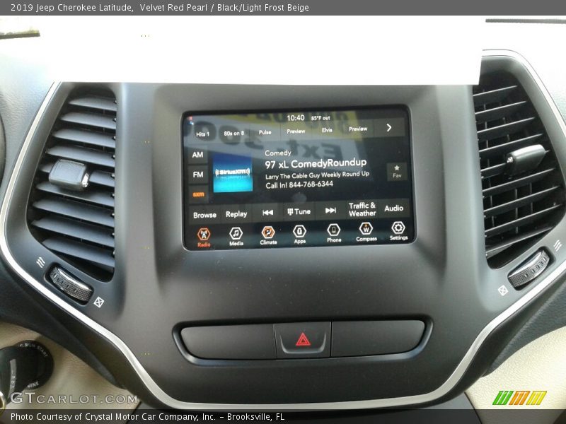 Velvet Red Pearl / Black/Light Frost Beige 2019 Jeep Cherokee Latitude
