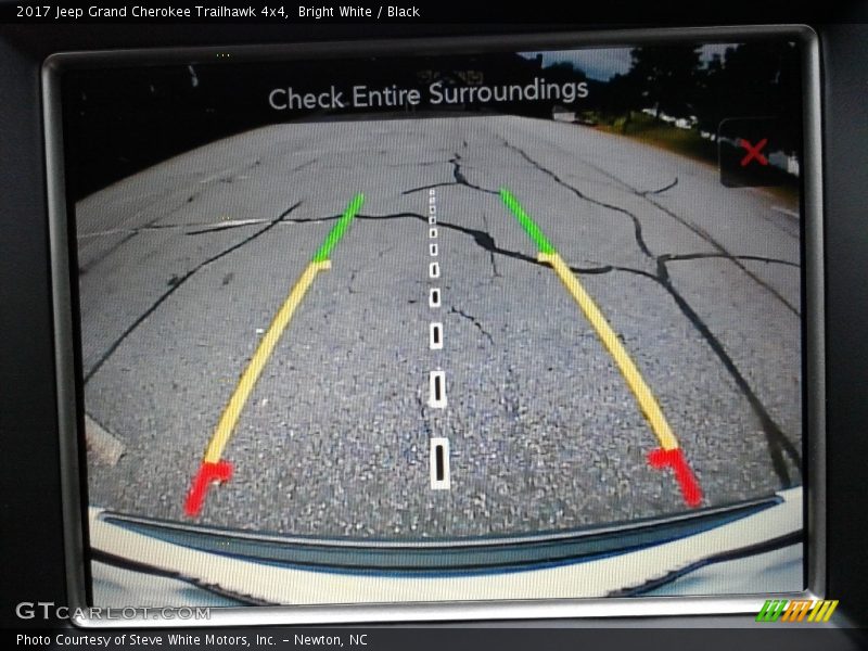 Bright White / Black 2017 Jeep Grand Cherokee Trailhawk 4x4