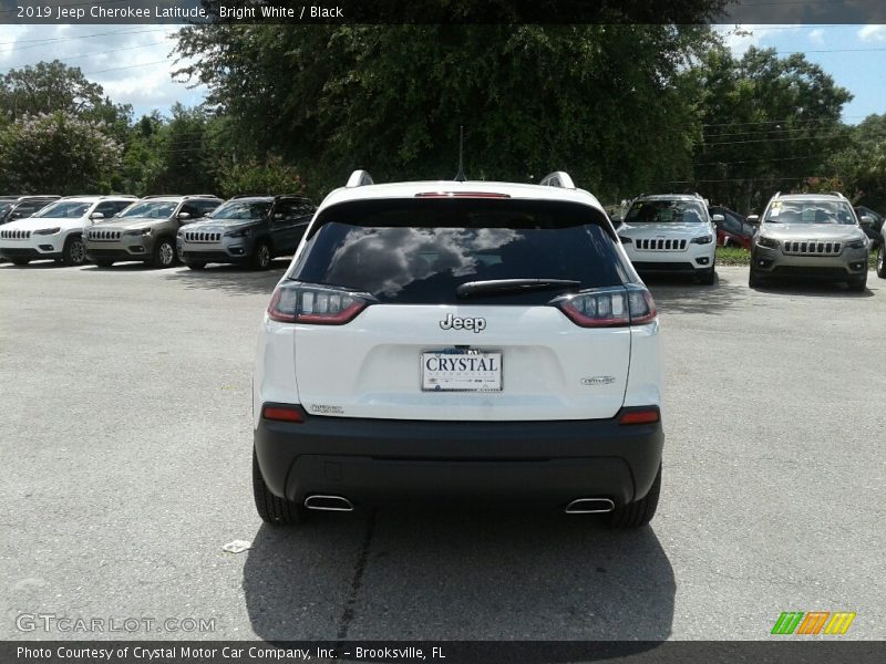 Bright White / Black 2019 Jeep Cherokee Latitude