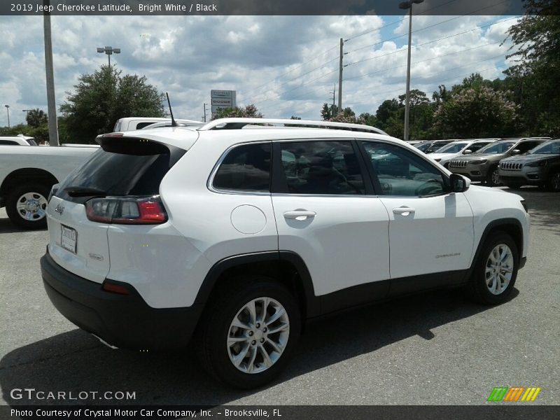 Bright White / Black 2019 Jeep Cherokee Latitude