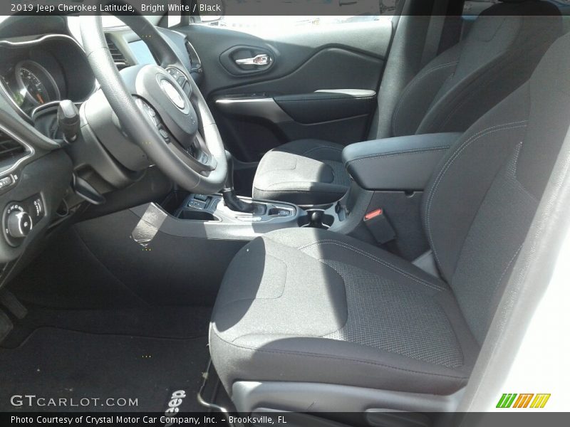 Bright White / Black 2019 Jeep Cherokee Latitude