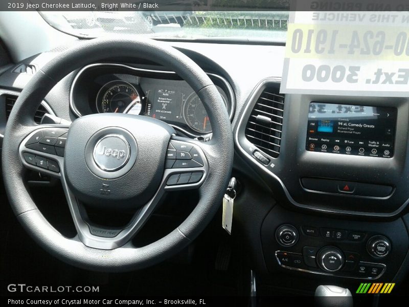 Bright White / Black 2019 Jeep Cherokee Latitude