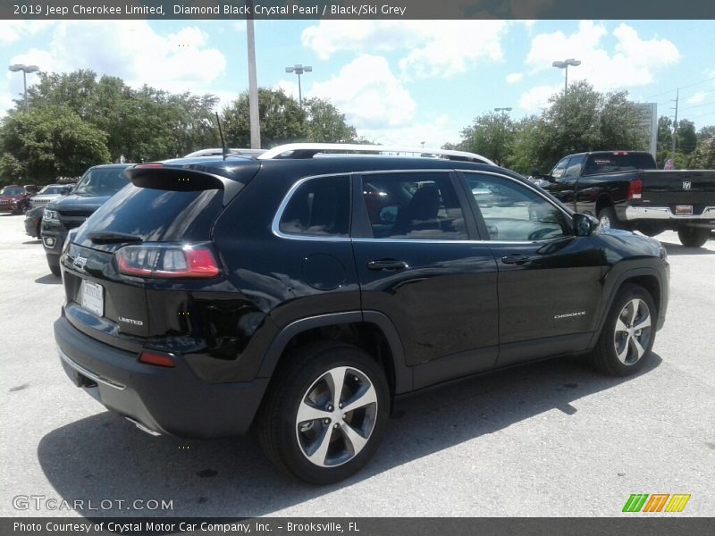Diamond Black Crystal Pearl / Black/Ski Grey 2019 Jeep Cherokee Limited