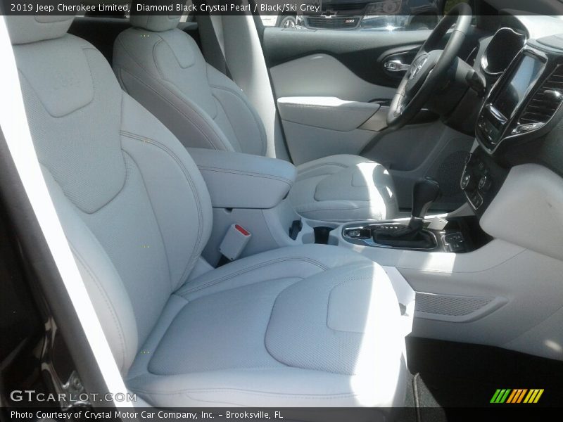 Diamond Black Crystal Pearl / Black/Ski Grey 2019 Jeep Cherokee Limited