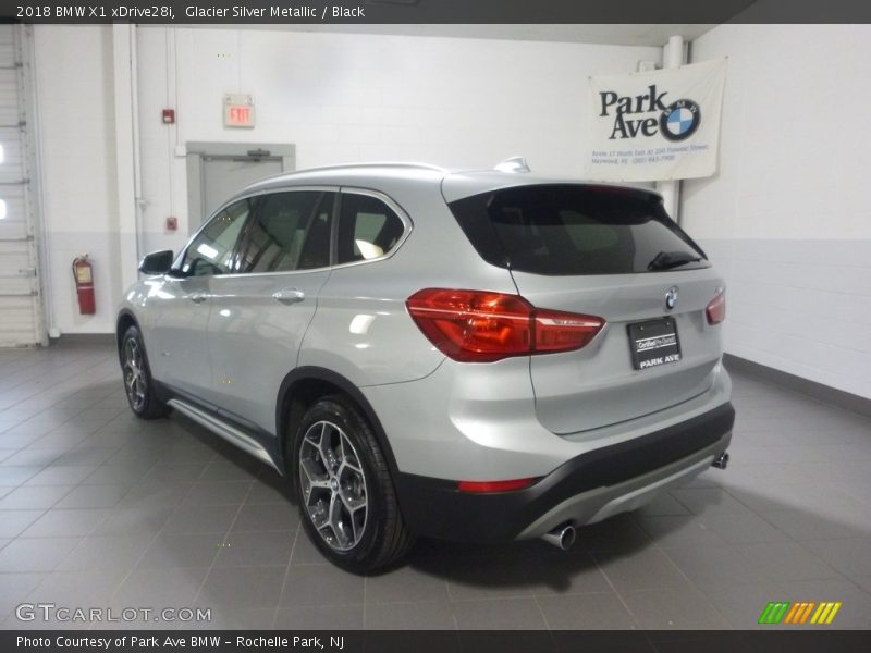 Glacier Silver Metallic / Black 2018 BMW X1 xDrive28i