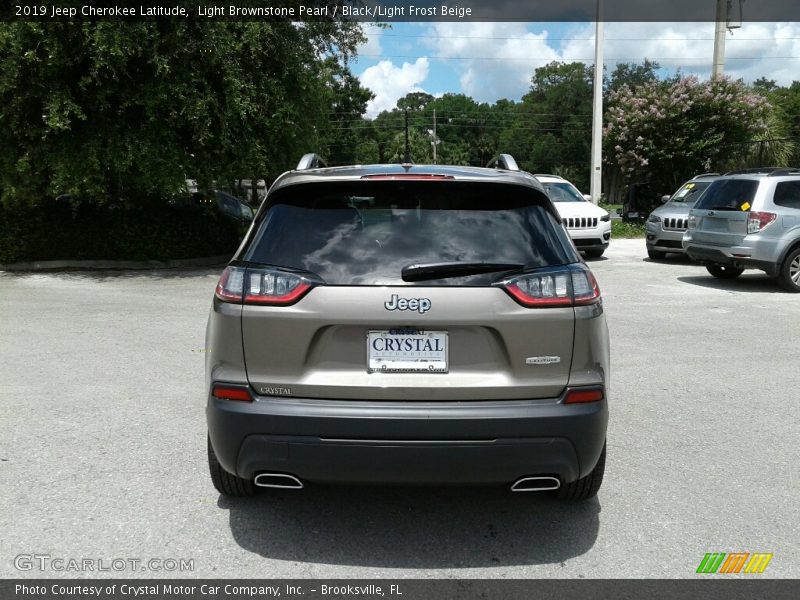 Light Brownstone Pearl / Black/Light Frost Beige 2019 Jeep Cherokee Latitude