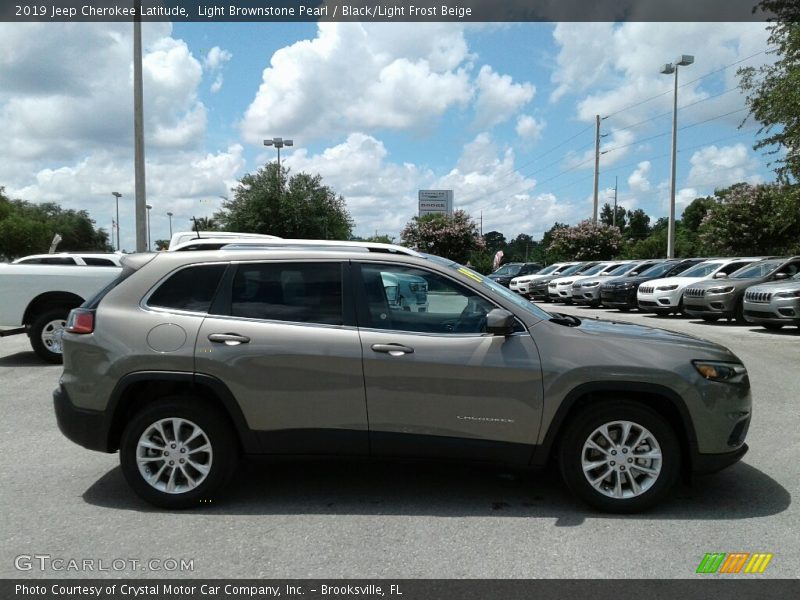 Light Brownstone Pearl / Black/Light Frost Beige 2019 Jeep Cherokee Latitude
