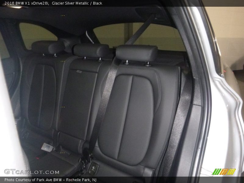 Glacier Silver Metallic / Black 2018 BMW X1 xDrive28i