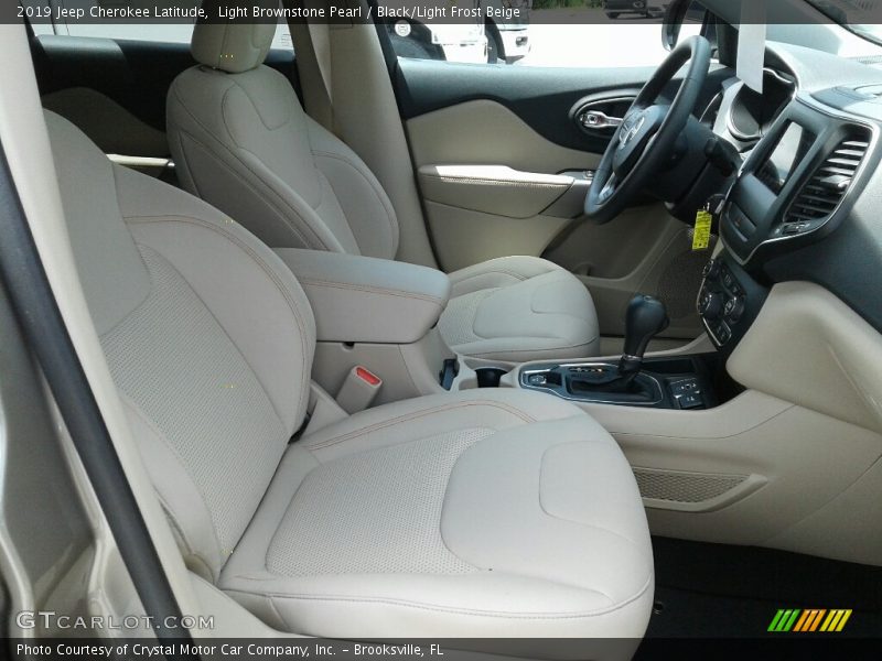 Light Brownstone Pearl / Black/Light Frost Beige 2019 Jeep Cherokee Latitude