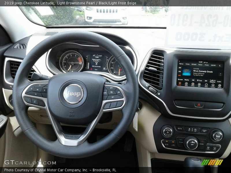 Light Brownstone Pearl / Black/Light Frost Beige 2019 Jeep Cherokee Latitude