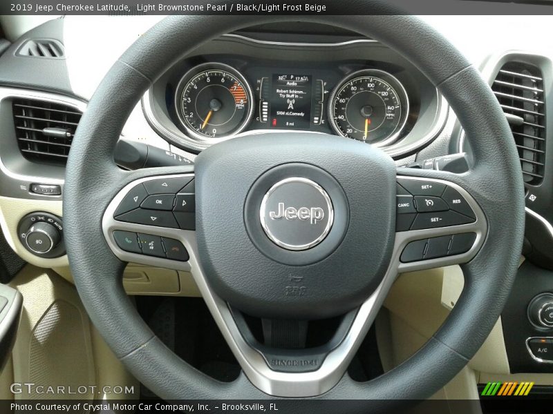Light Brownstone Pearl / Black/Light Frost Beige 2019 Jeep Cherokee Latitude