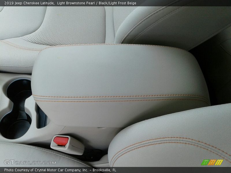 Light Brownstone Pearl / Black/Light Frost Beige 2019 Jeep Cherokee Latitude
