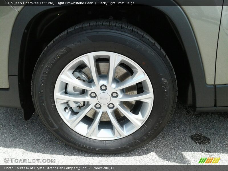 Light Brownstone Pearl / Black/Light Frost Beige 2019 Jeep Cherokee Latitude