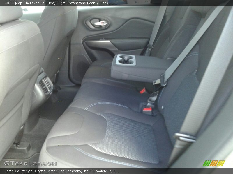 Light Brownstone Pearl / Black 2019 Jeep Cherokee Latitude