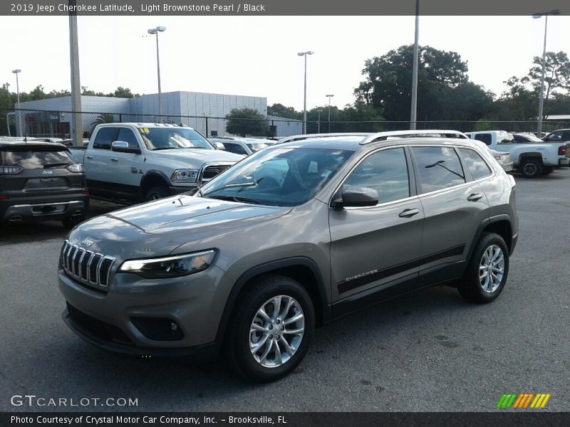 Light Brownstone Pearl / Black 2019 Jeep Cherokee Latitude